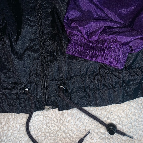 Vintage Windbreaker - Picture 3 of 6